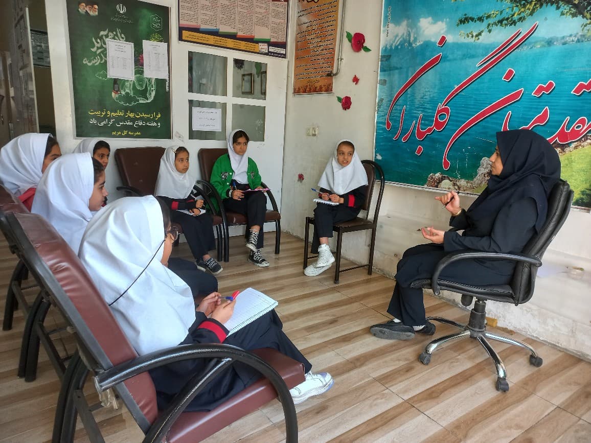 اولین جلسه شورای دانش آموزی سال تحصیلی ۱۴۰۲-۱۴۰۳