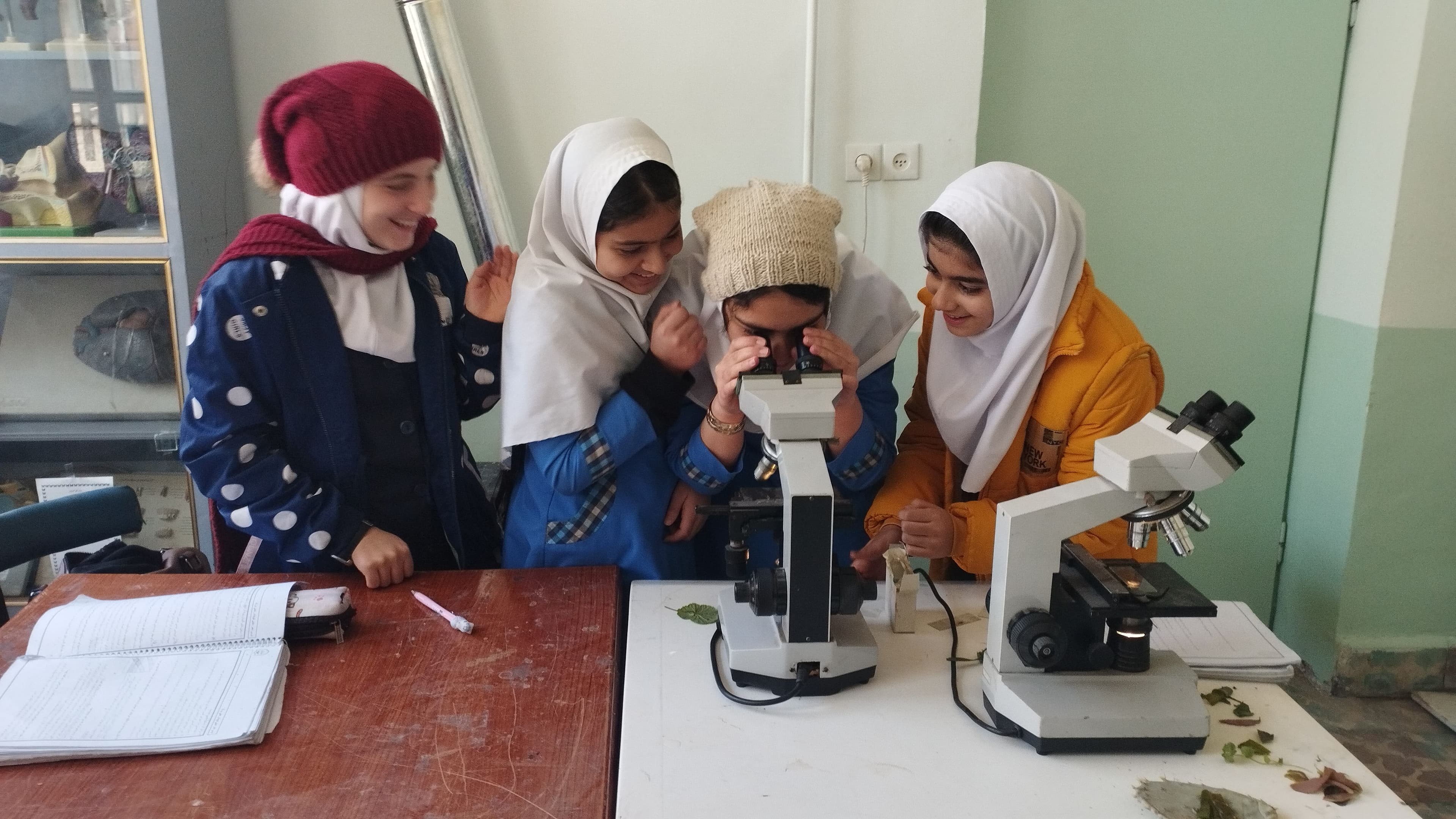 بازدید از پژوهشسرا